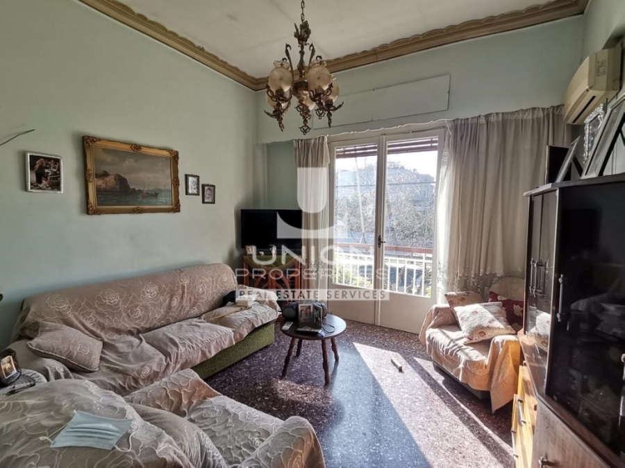 (For Sale) Residential Building || Piraias/Agios Ioannis Renti - 220 Sq.m, 5 Bedrooms, 300.000€ 