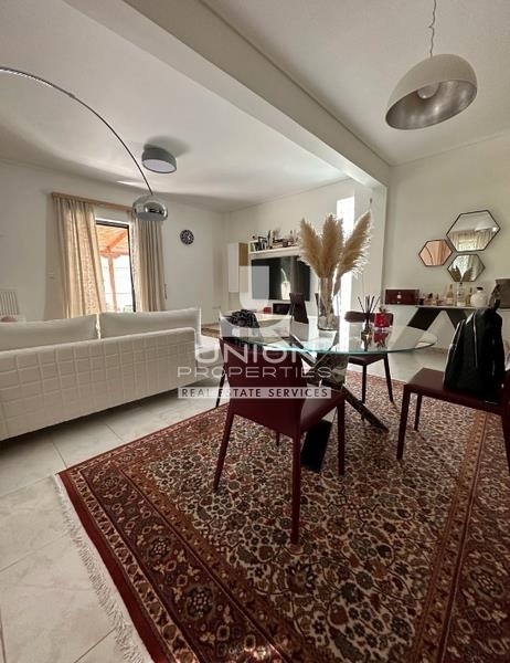 (For Sale) Residential floor maisonette || Athens North/Lykovrysi - 216 Sq.m, 4 Bedrooms, 520.000€ 