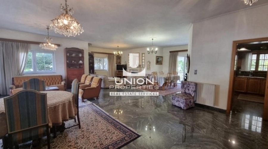 (For Sale) Residential Floor Apartment || Athens North/Vrilissia - 195 Sq.m, 3 Bedrooms, 650.000€ 