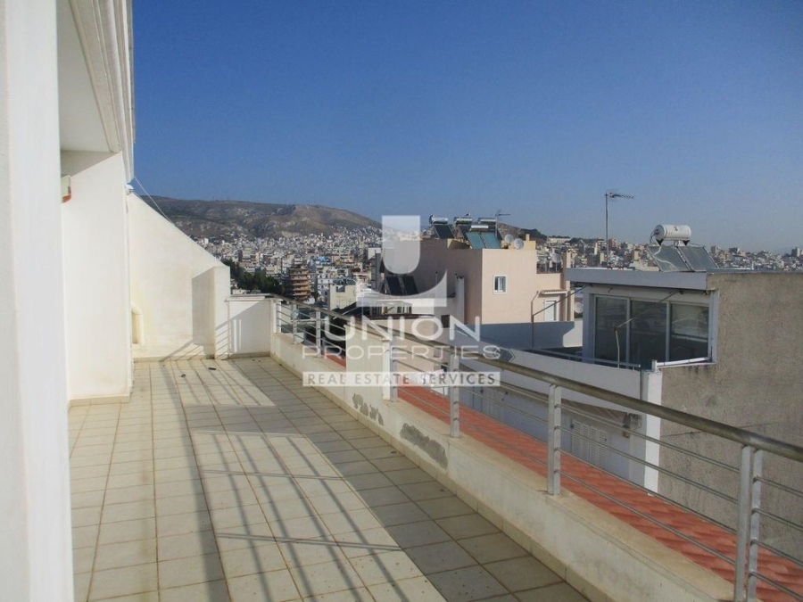 (用于出售) 住宅 地板复式 || Piraias/Keratsini - 99 平方米, 3 卧室, 193.000€ 