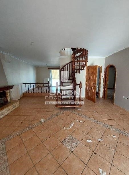 (For Rent) Residential Maisonette || Athens Center/Vyronas - 129 Sq.m, 3 Bedrooms, 1.000€ 