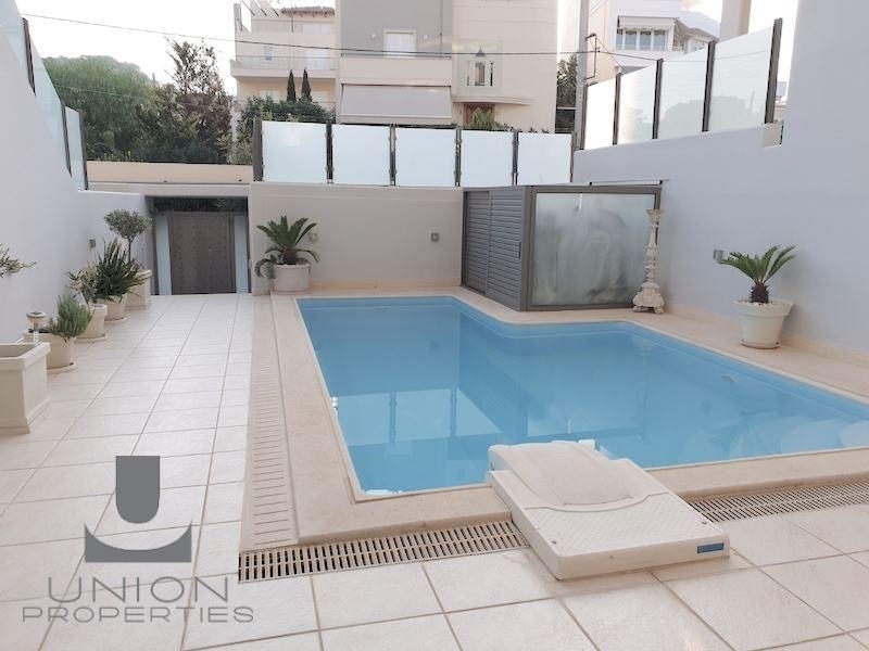(For Sale) Residential Maisonette || Athens South/Glyfada - 300 Sq.m, 3 Bedrooms, 1.200.000€ 