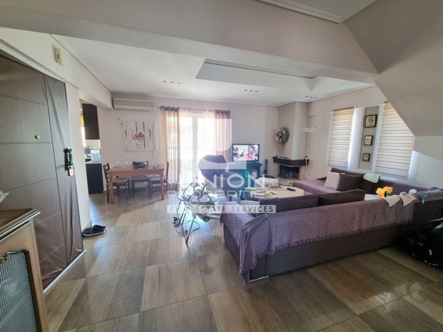 (For Sale) Residential floor maisonette || Athens South/Argyroupoli - 217 Sq.m, 4 Bedrooms, 800.000€ 